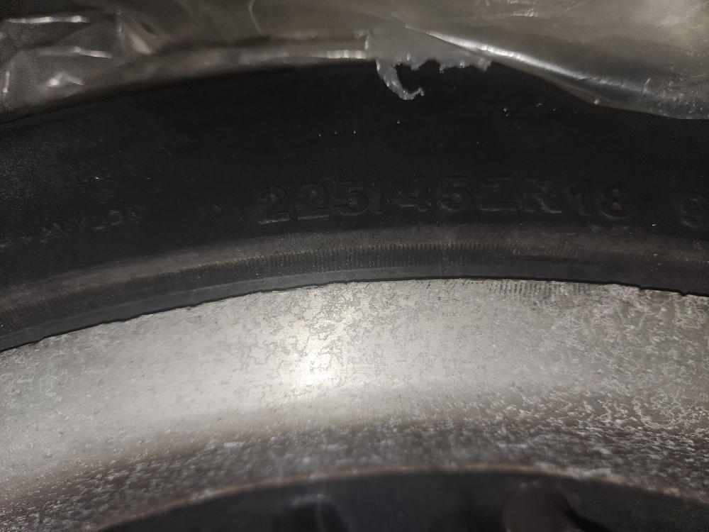 TIRES 225/45ZR18 95W - photo 3