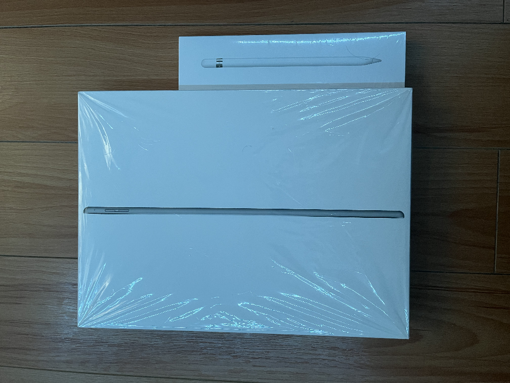 1st Gen iPad Pro 12.9inch - photo 2