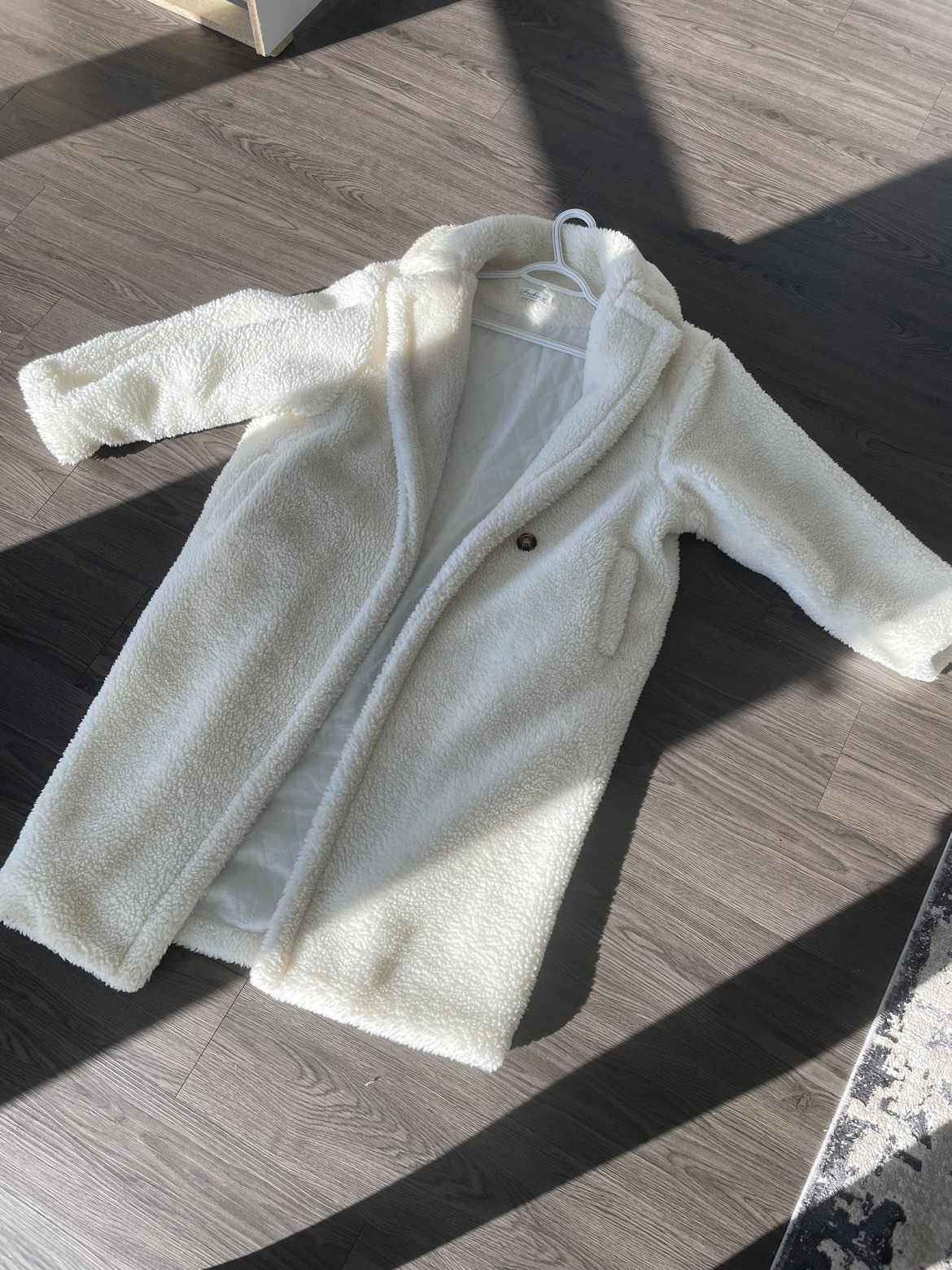 White teddy warm coat image indicator(2)