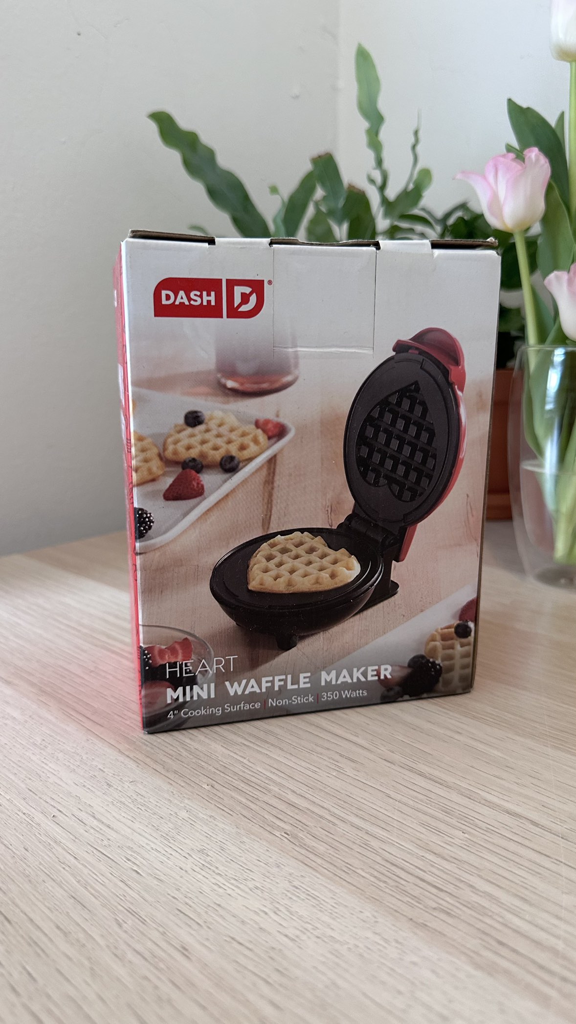 Mini Waffle Maker (heart shaped) thumbnail