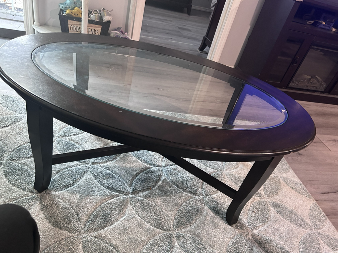 Coffee table with matching side tables - photo 2