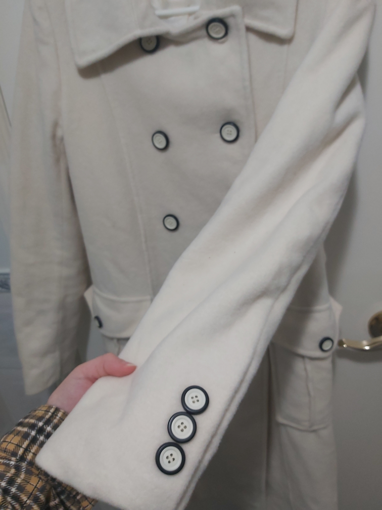 RK cashmere and wool beige trenchcoat, size large (L) image indicator(5)