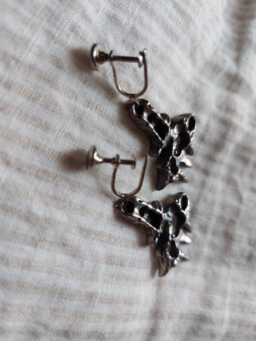 🎁✨️ VINTAGE PEWTER CLAMP-ON EARRINGS image indicator(2)