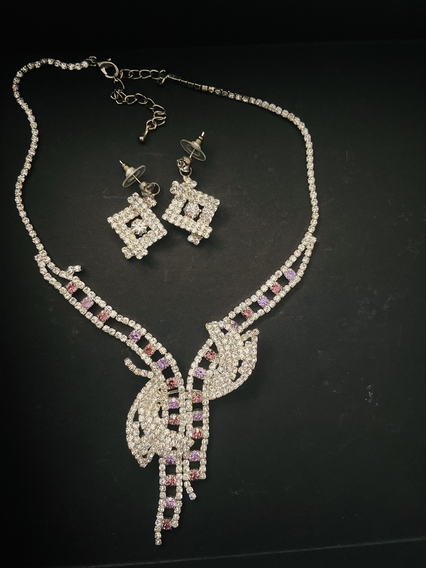 Necklace set