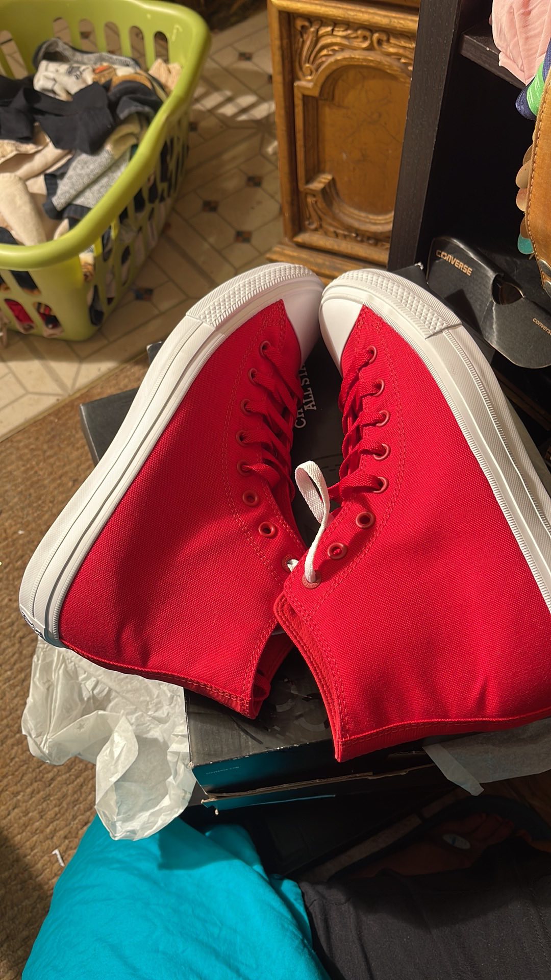 Authentic red converse size 10 men's/12 woman - photo 2
