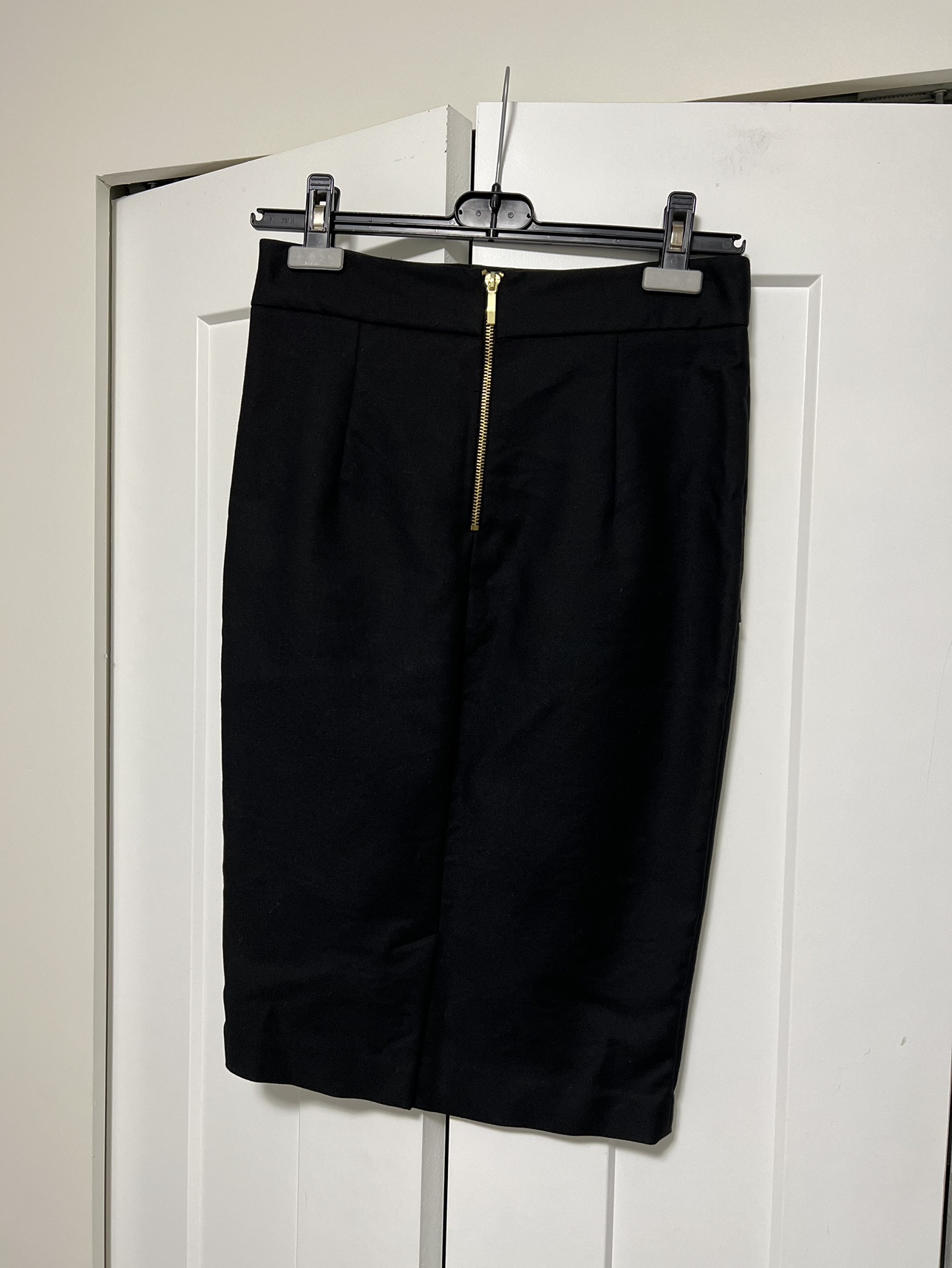 ZARA black pencil skirt - size 5 image indicator(5)