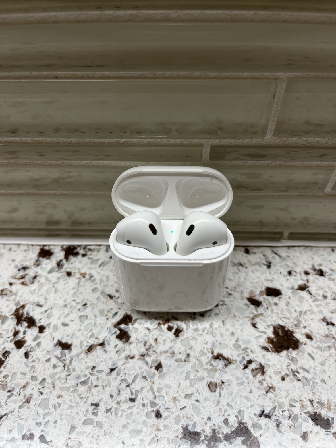 Apple AirPods 1st gen