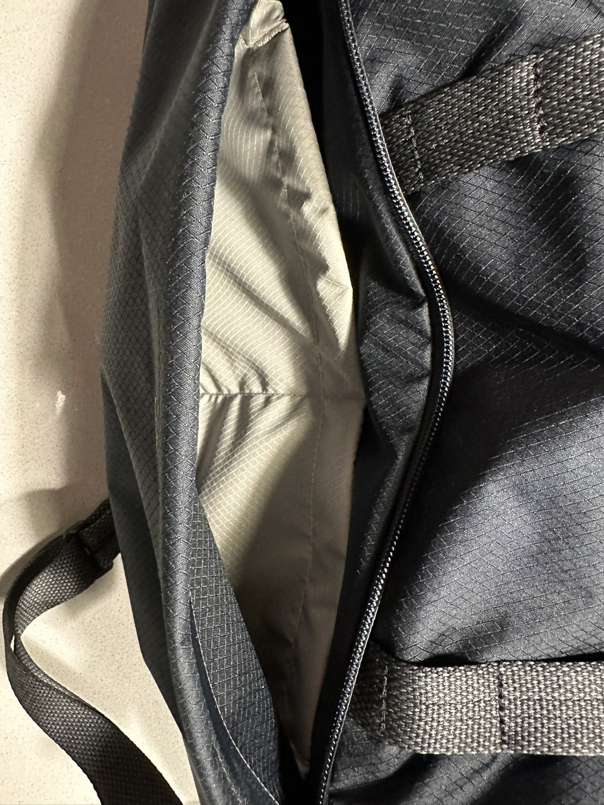 Bellroy Lite Duffel (Shadow Black) - photo 3