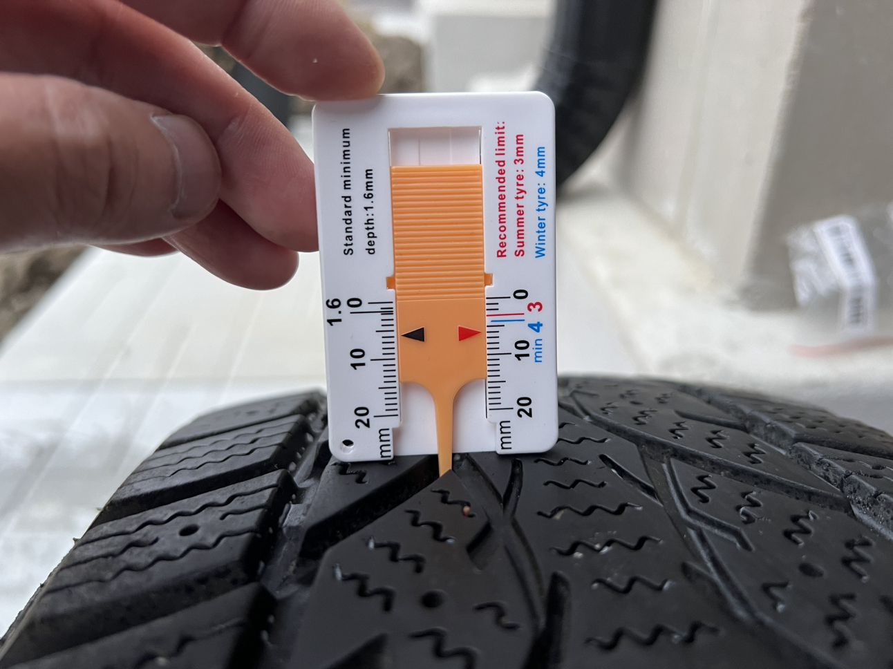 85% NEW WINTER TIRES (ESKAY) 205/60/R16 image indicator(7)