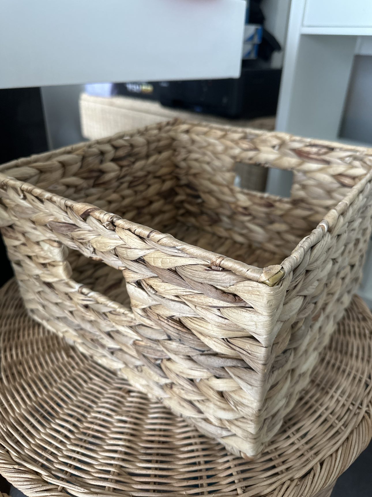 Woven(?) box image indicator(2)