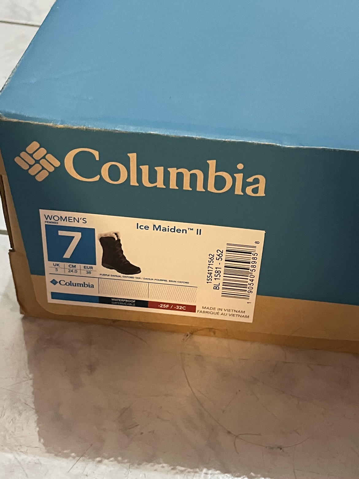 winter essentials- Columbia Winter Boots - size Womens 7 🦃