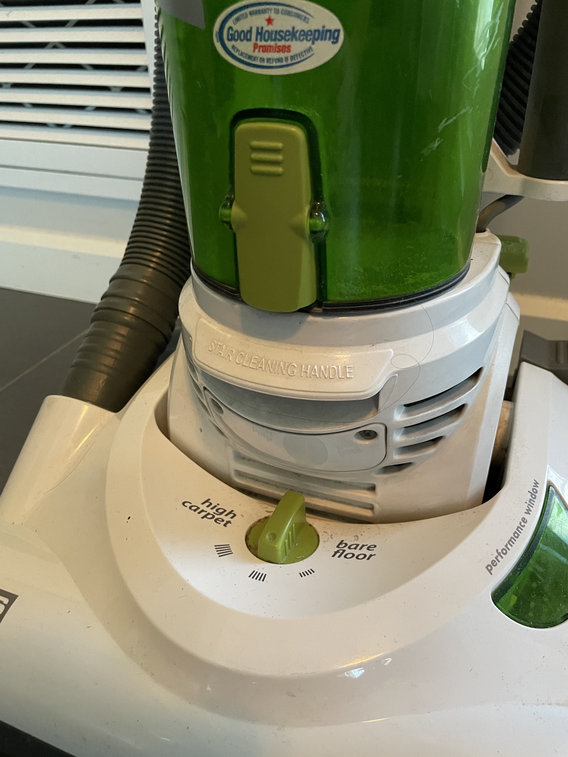Vacuum cleaner - photo 2