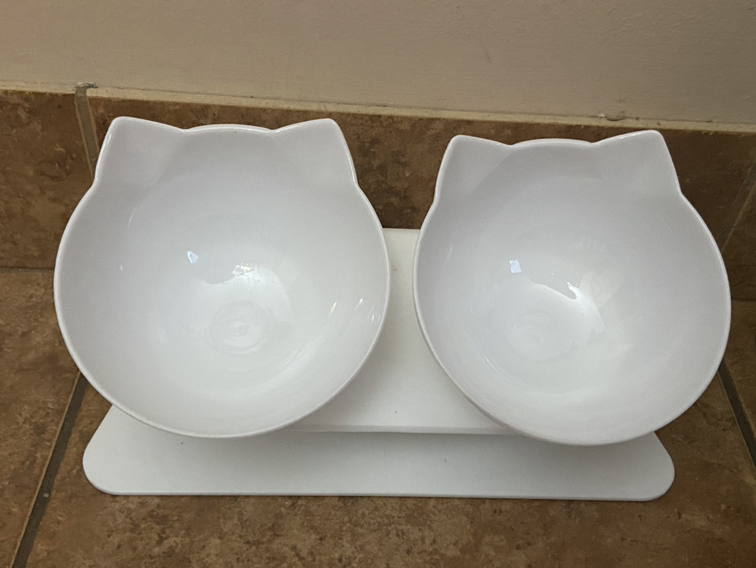 Raised Cat Face Shaped Non-Slip Dish - photo 2