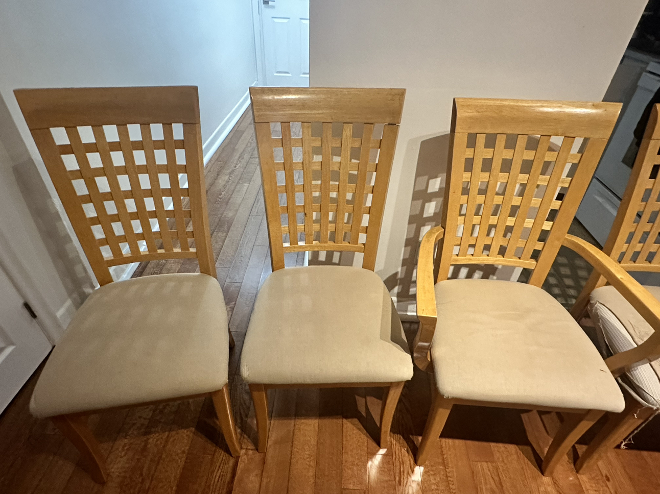 Dining table Set image indicator(9)