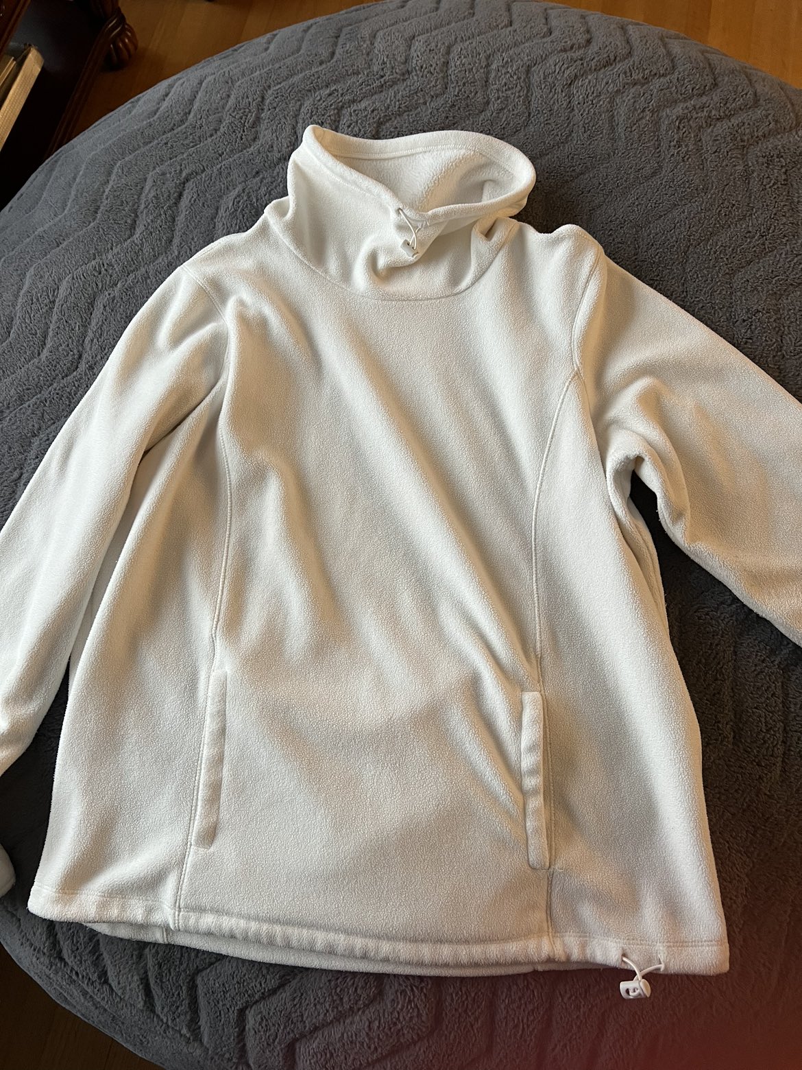 Women Sweaters Assorted Styles image indicator(8)