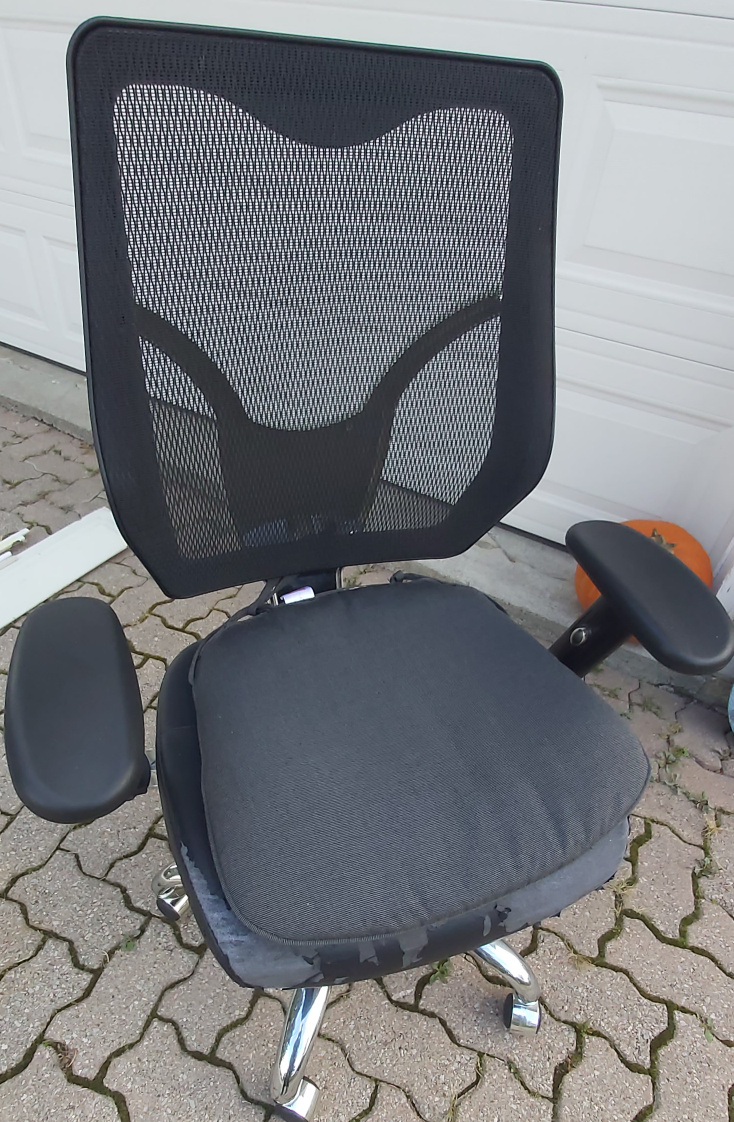 Free chair on wheels # FREECYCLE - photo 5
