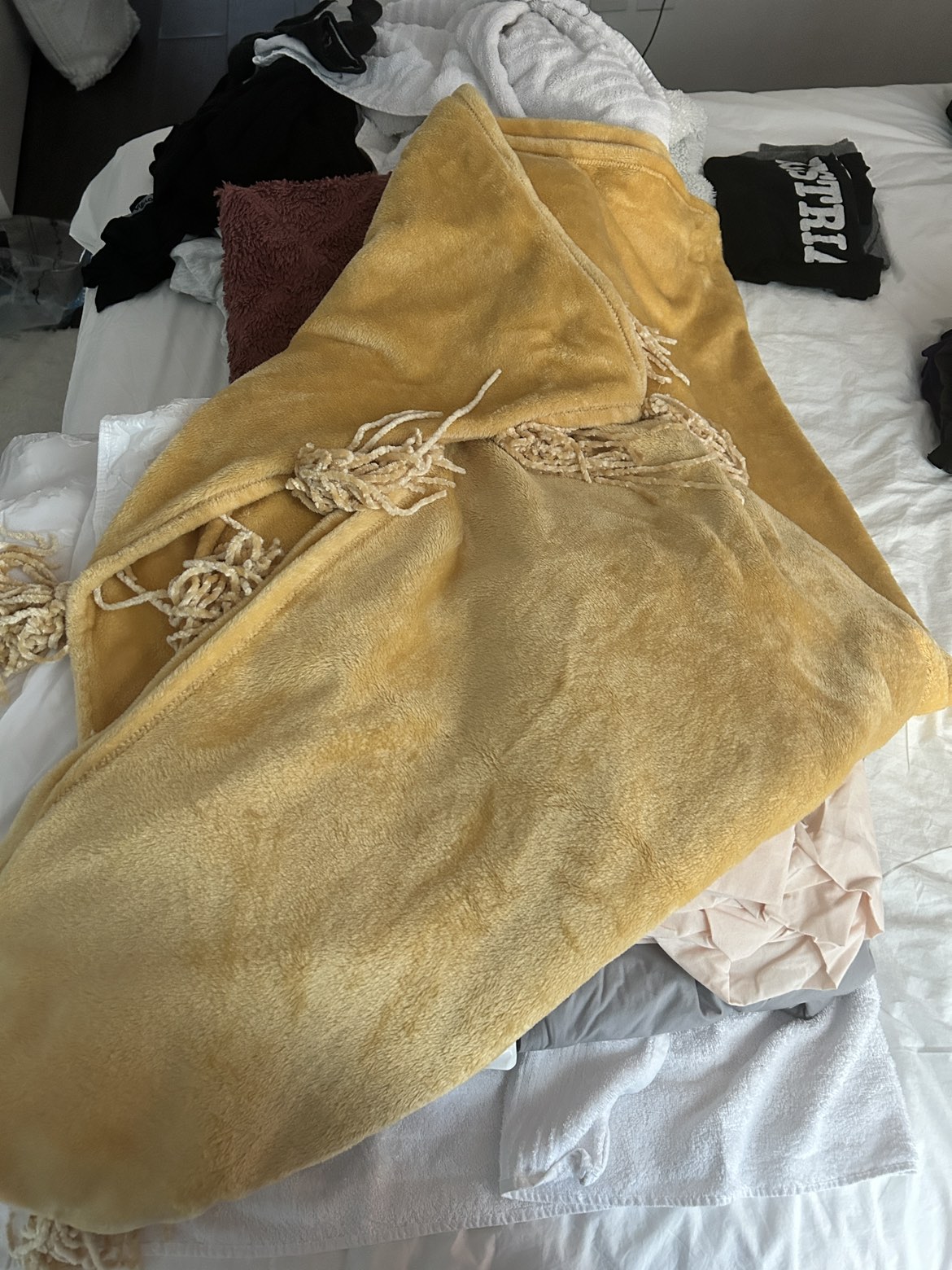 2 throw blankets - photo 2