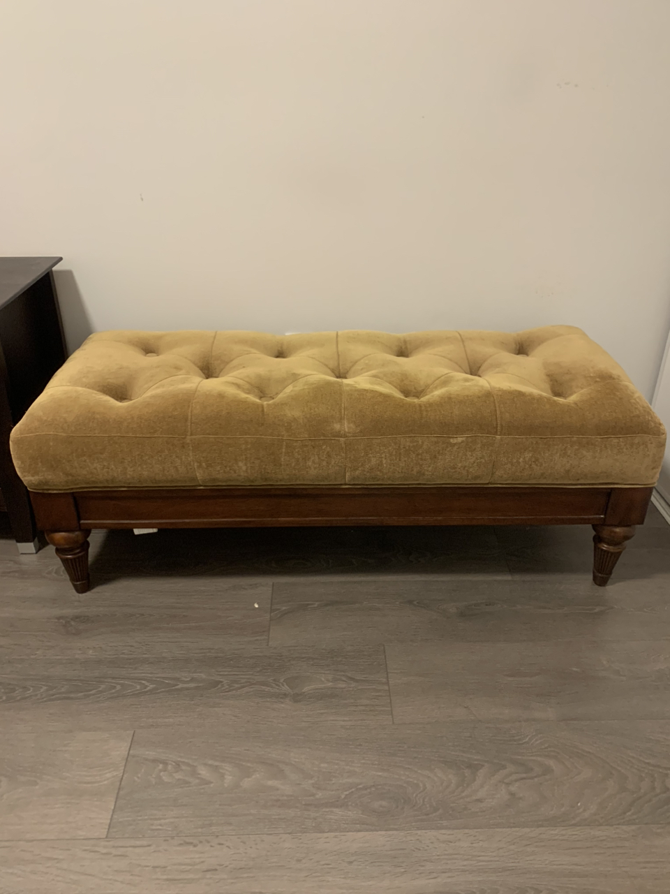 Bombay bench