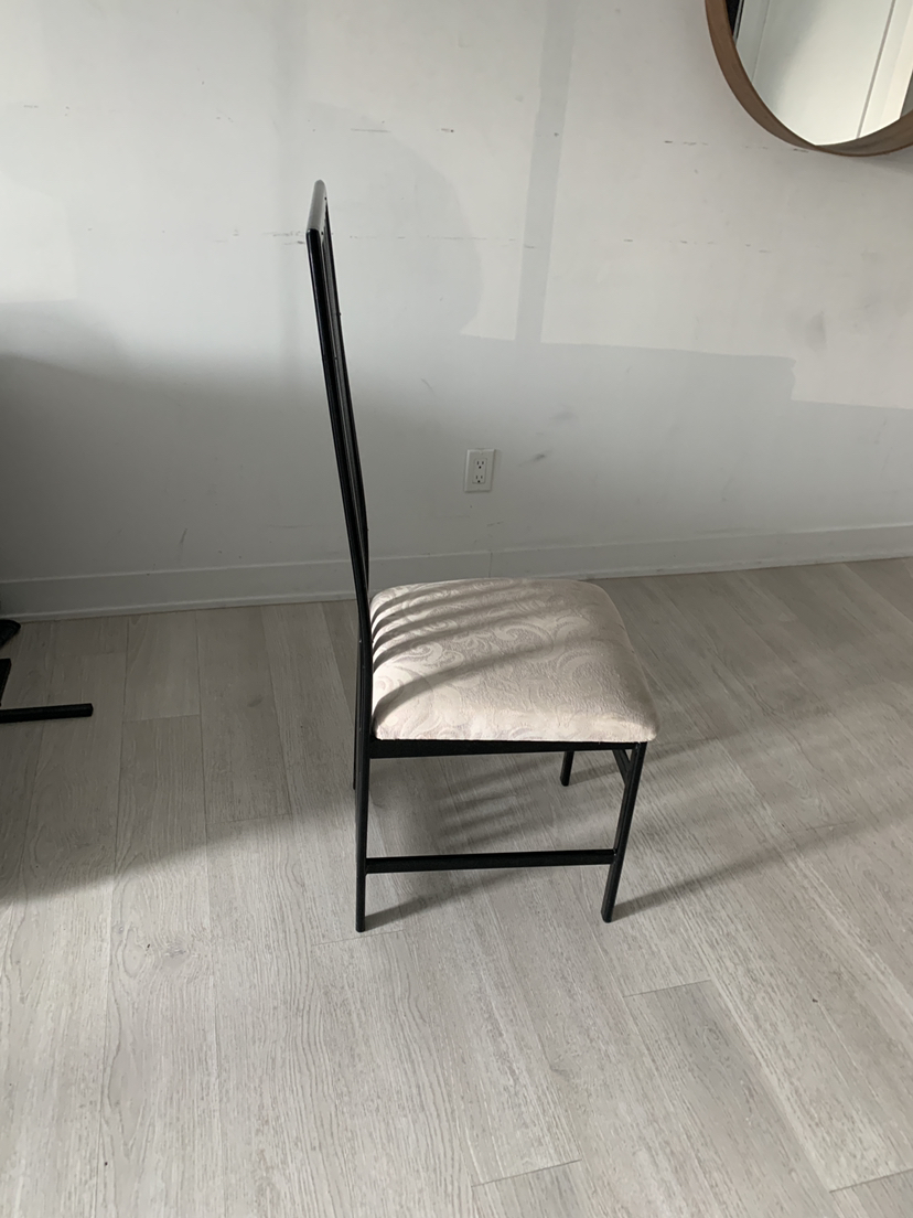 Dining Room Chairs (5 pieces) - photo 2