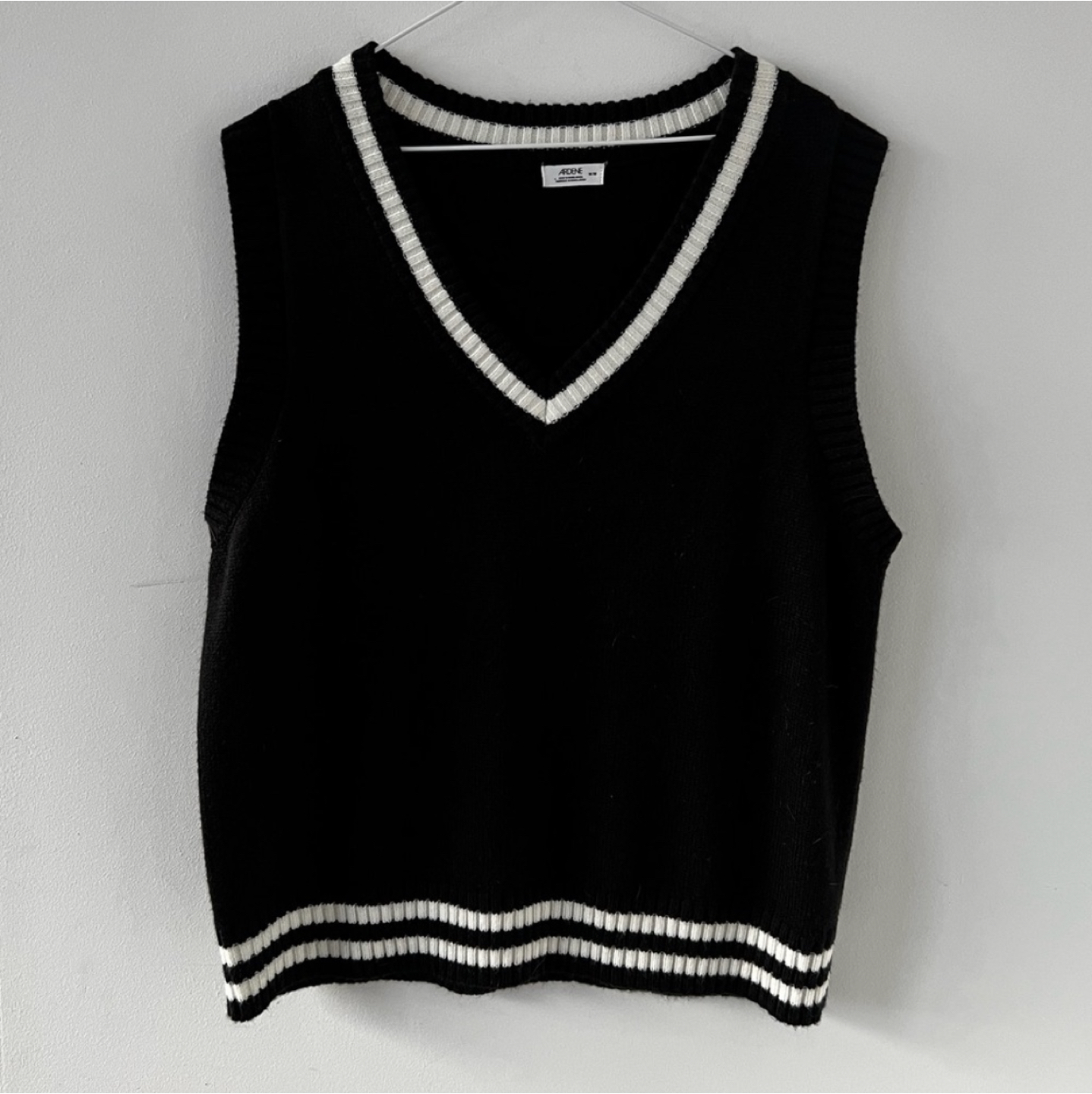 Ardene Sweater Vest thumbnail