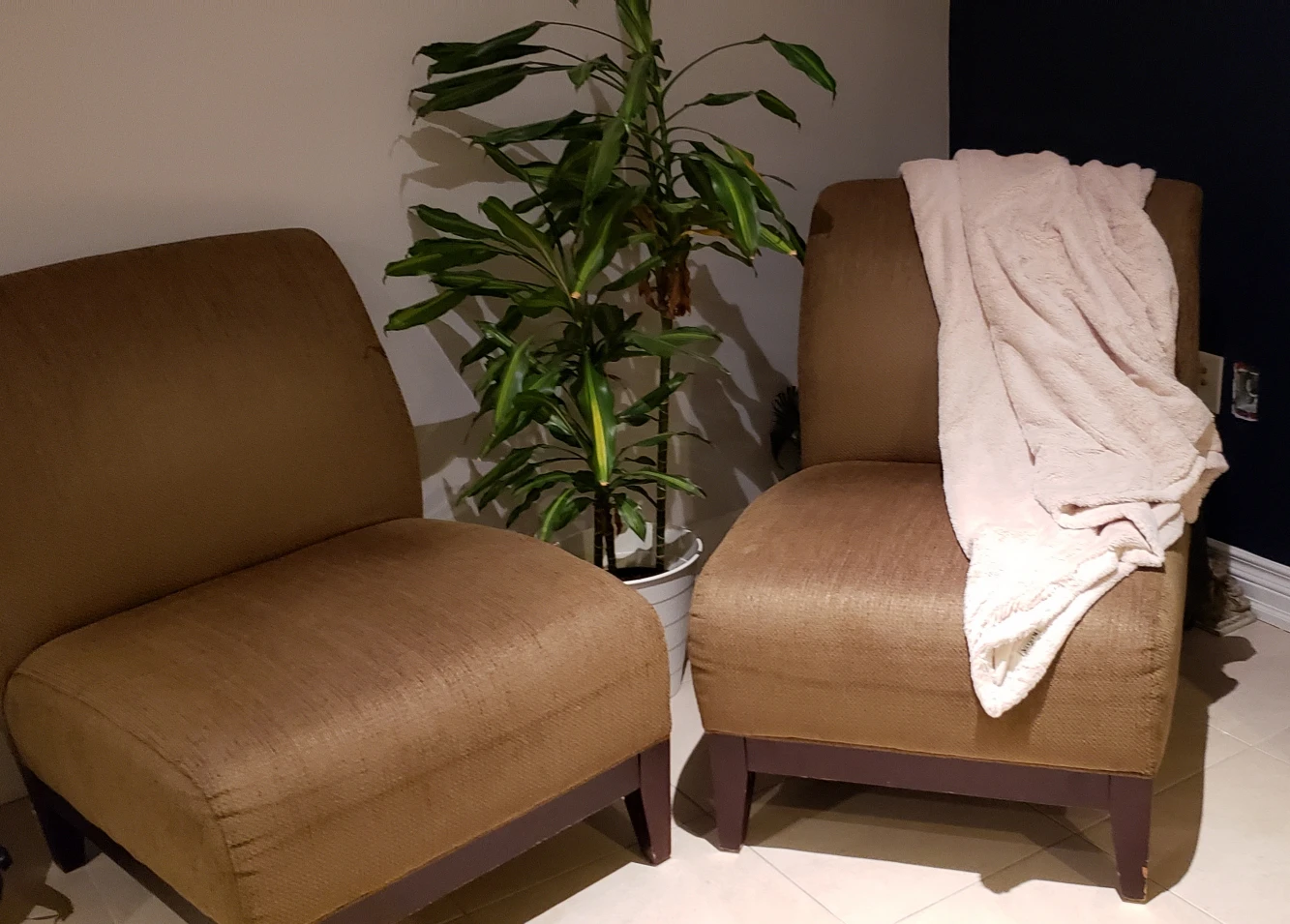 Two big size dark brownish olive green comfortable chairs. - photo 3