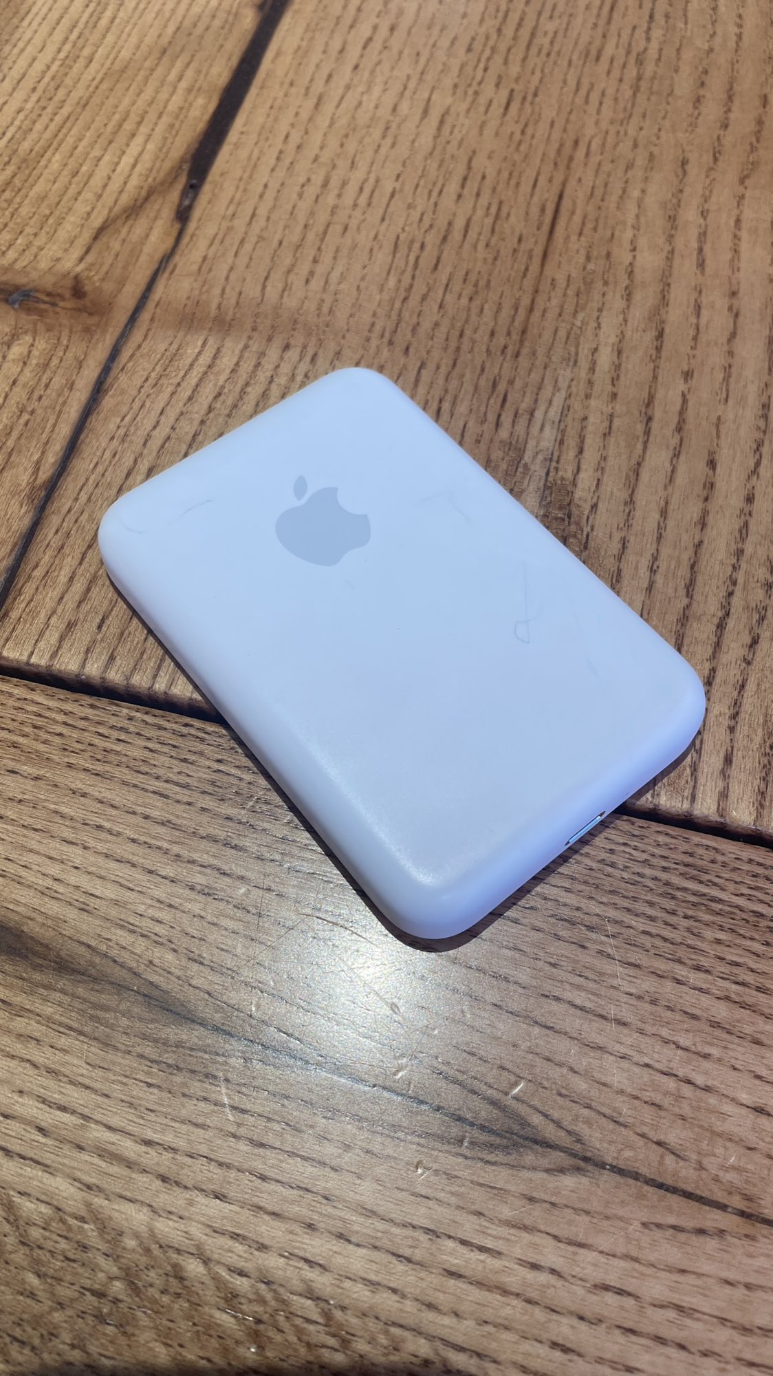Apple battery pack
