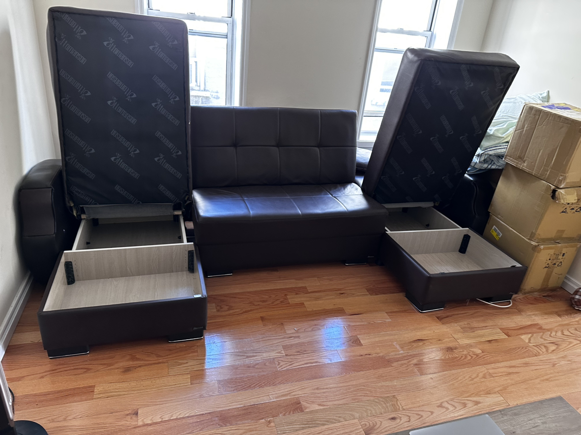 Couch - used like new - photo 5