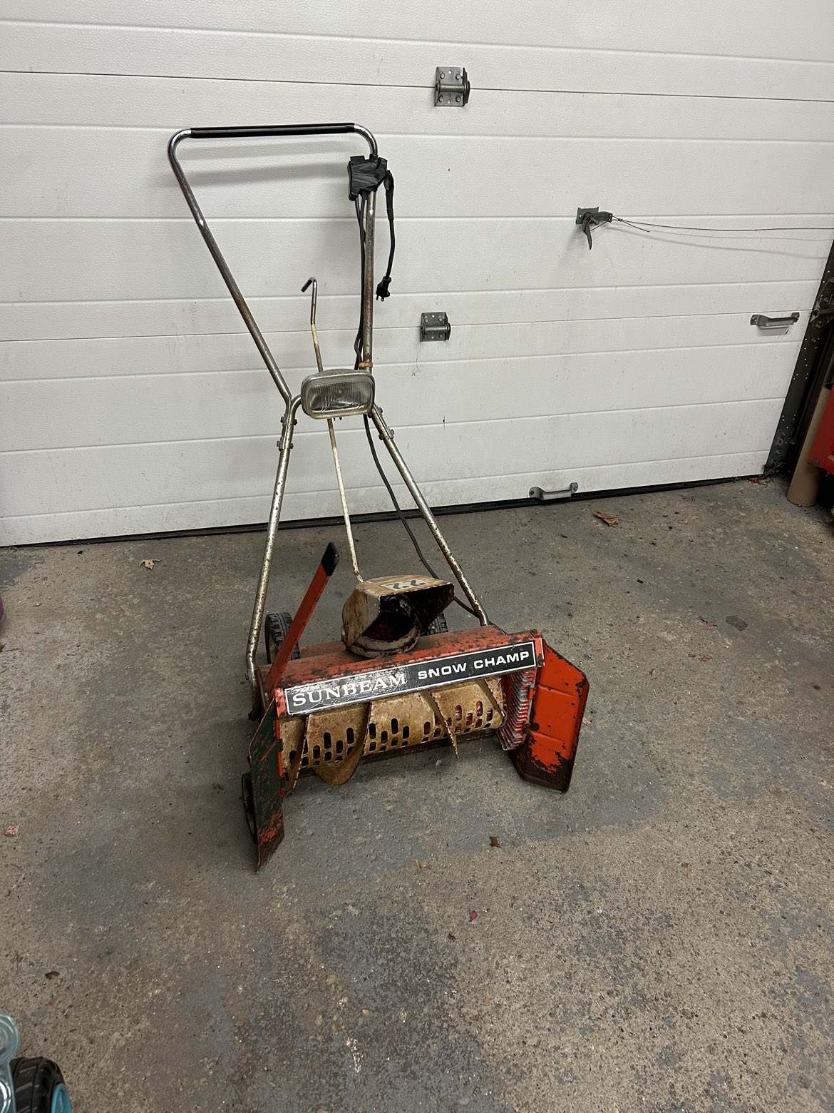 Vintage Sunbeam electric Snow Champ