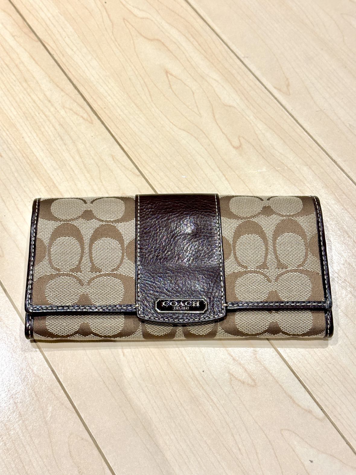 Brand new Coach wallet thumbnail
