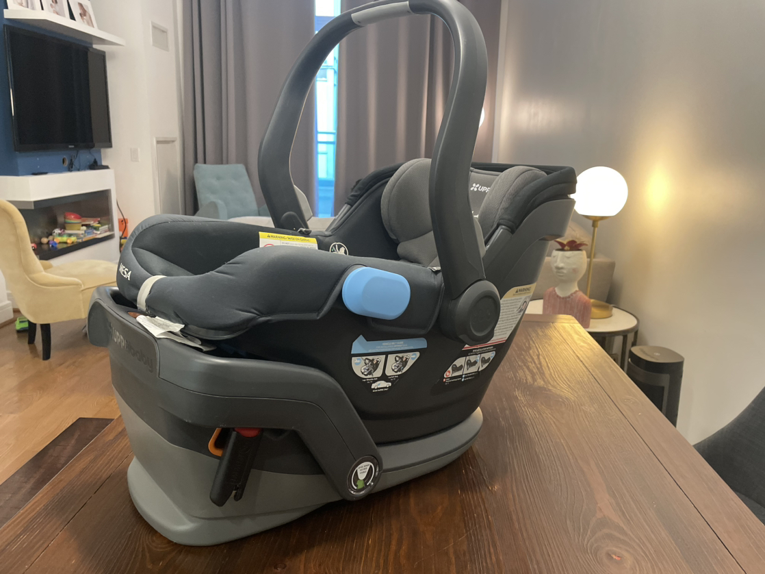 Infant Car seat for sale thumbnail