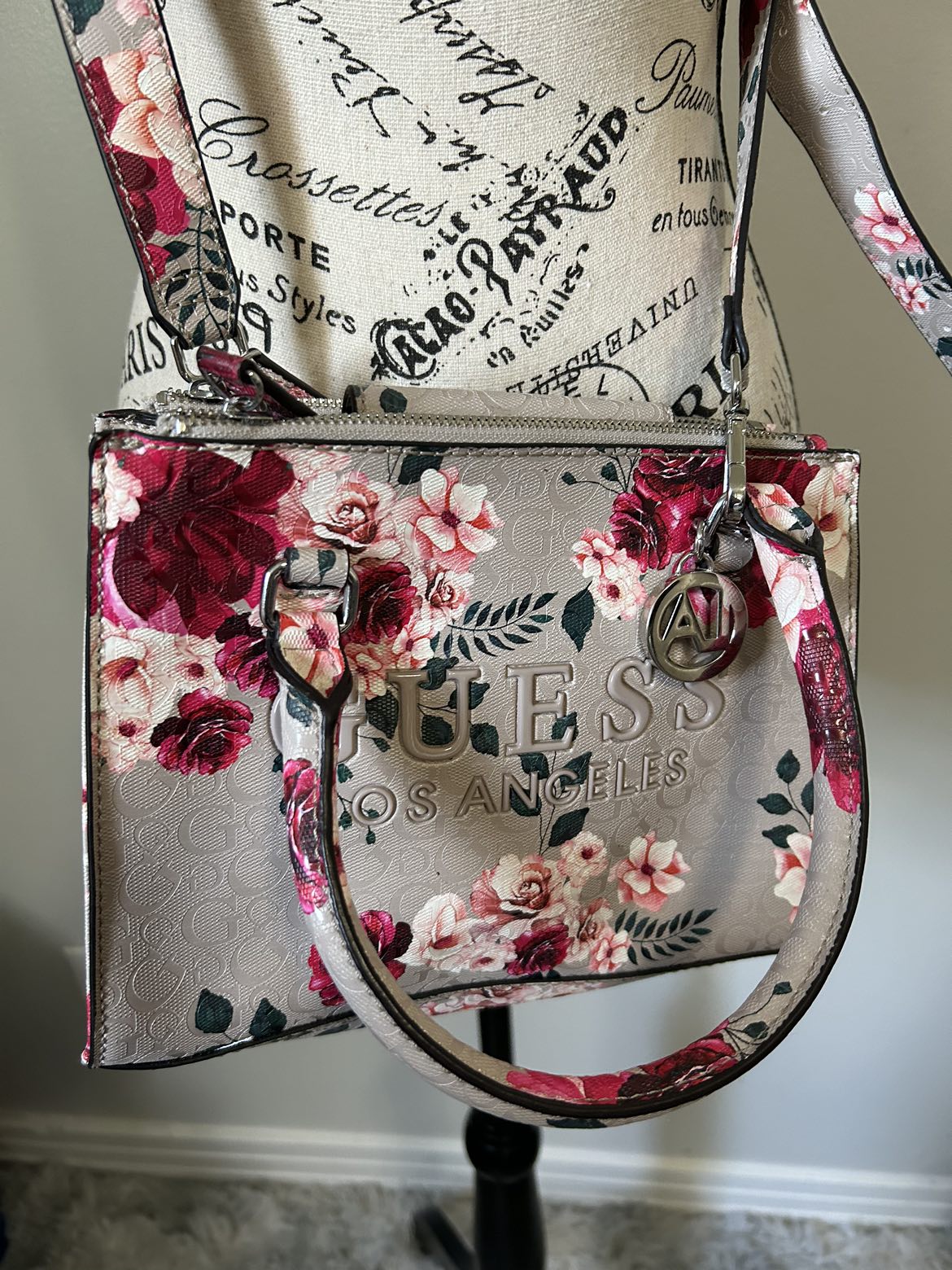 Gorgeous Guess crossbody satchel tote bag thumbnail