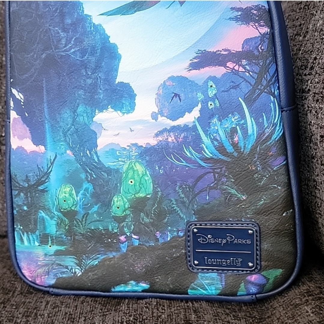 Loungefly x Disney Parks - World of Avatar Light-Up Backpack - photo 4