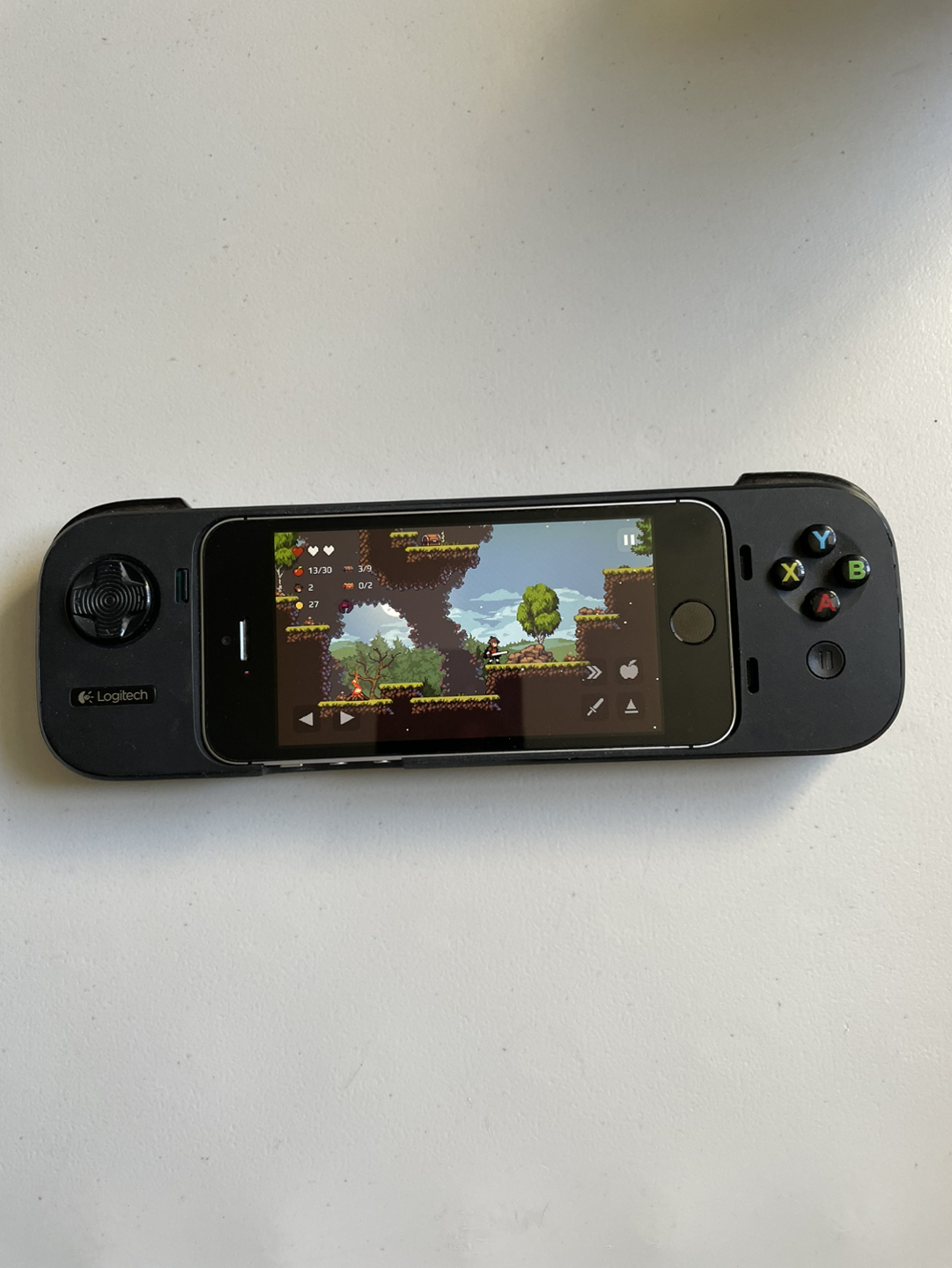 🦃 Logitech Powershell Game Controller for iPhone 5/SE(1st Gen) image indicator(2)