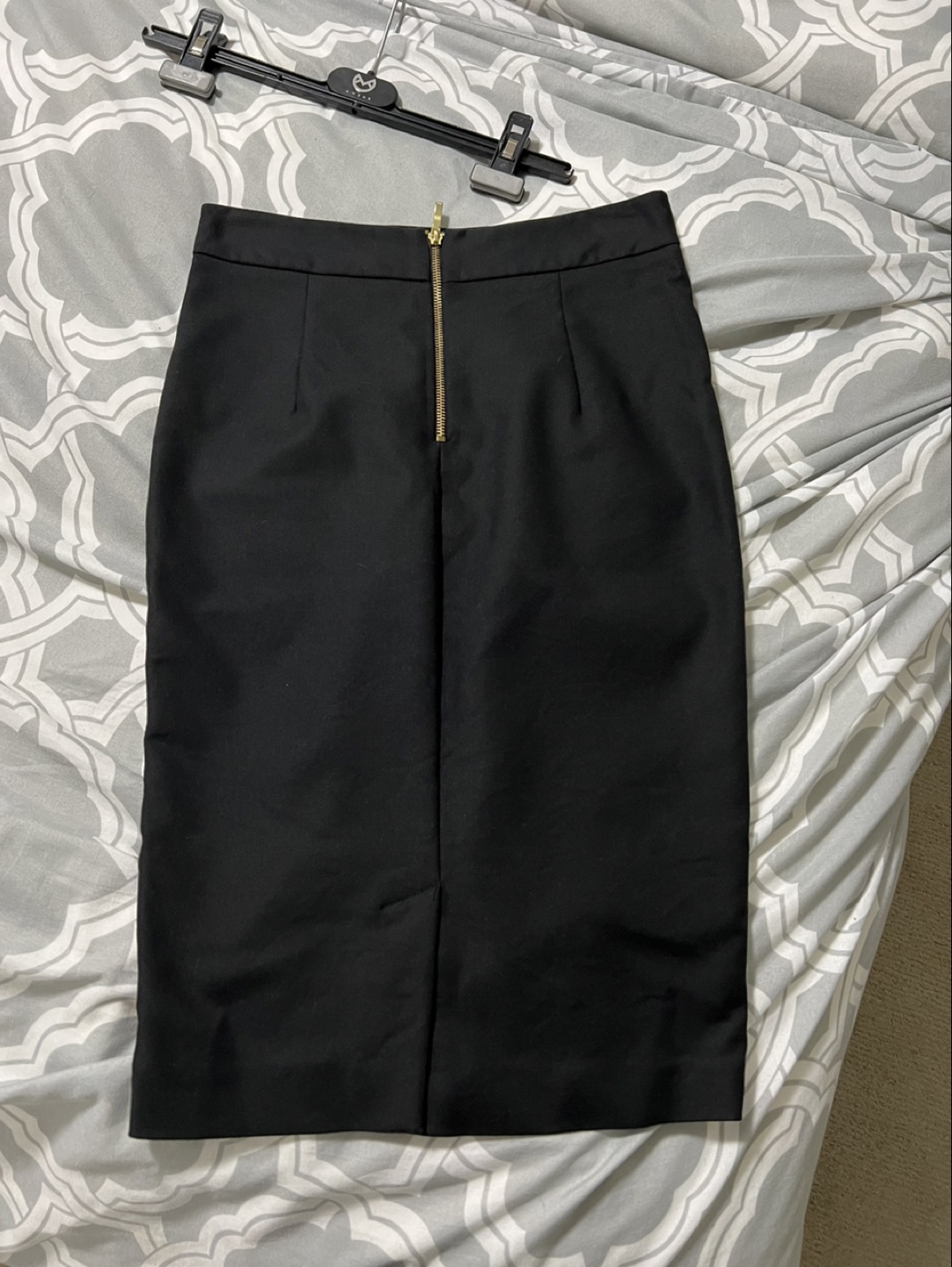 ZARA black pencil skirt - size 5 image indicator(2)