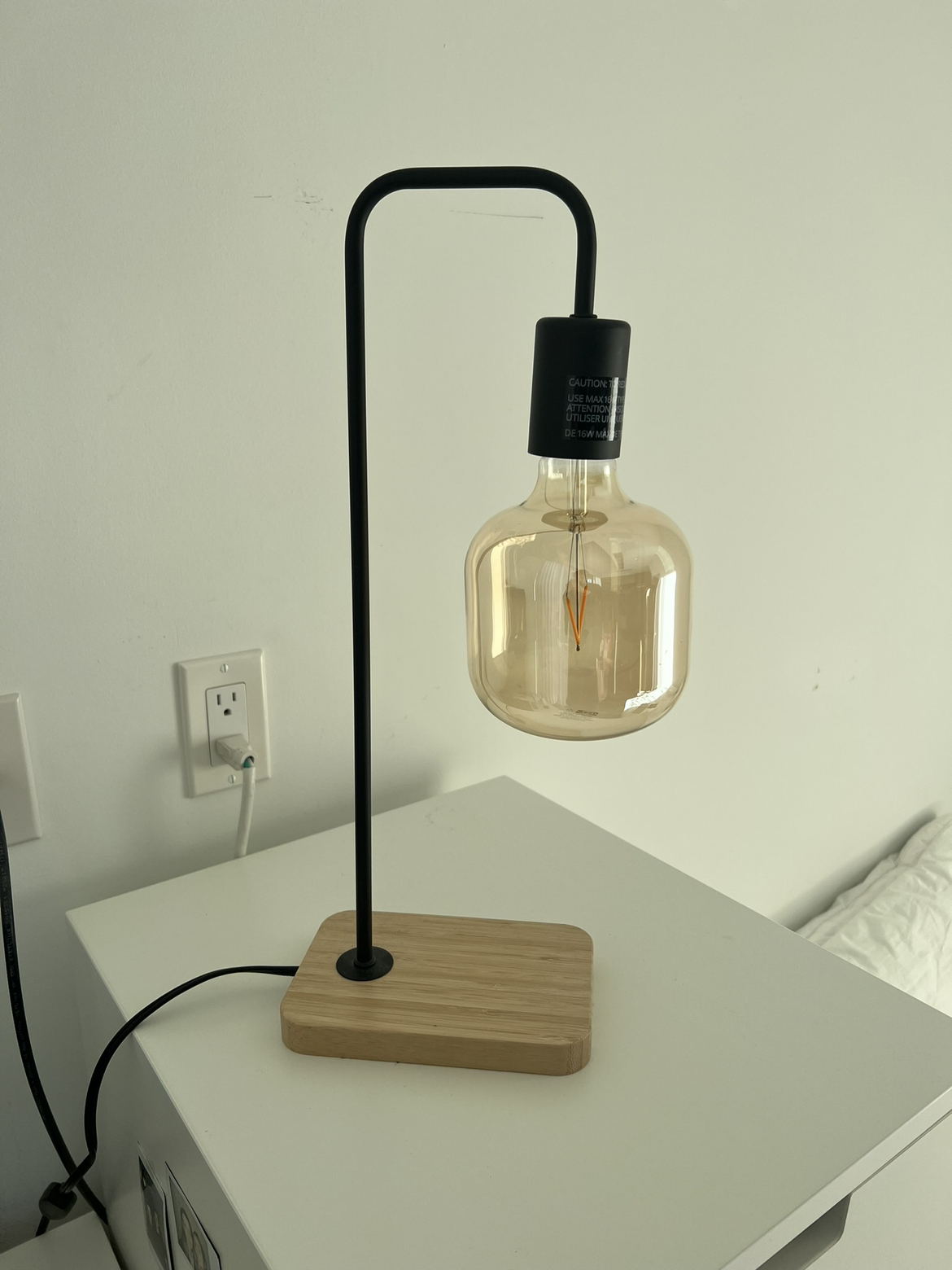Ikea lamp w/ 2 bulbs thumbnail