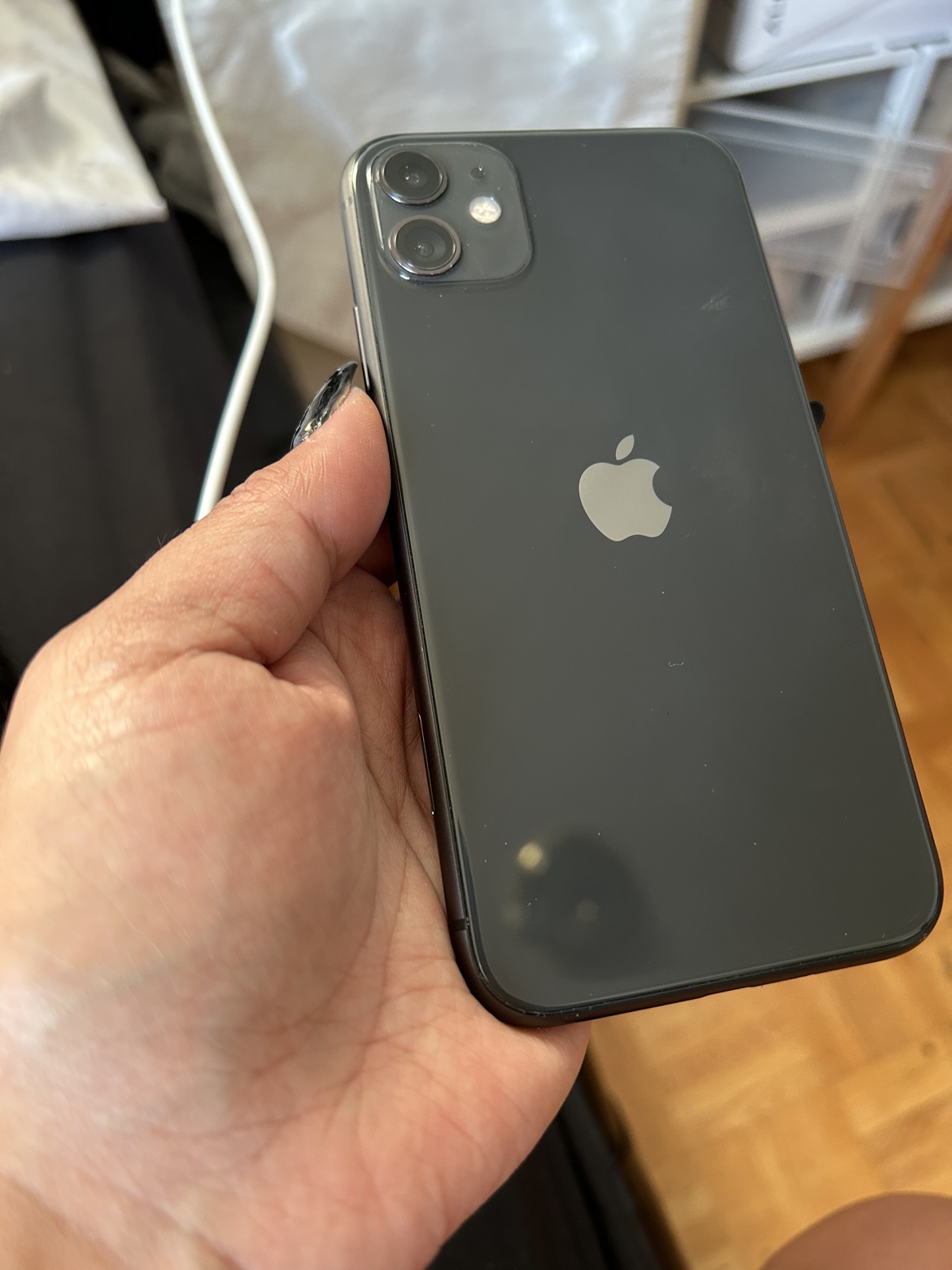 Unlocked iPhone 11 - photo 2