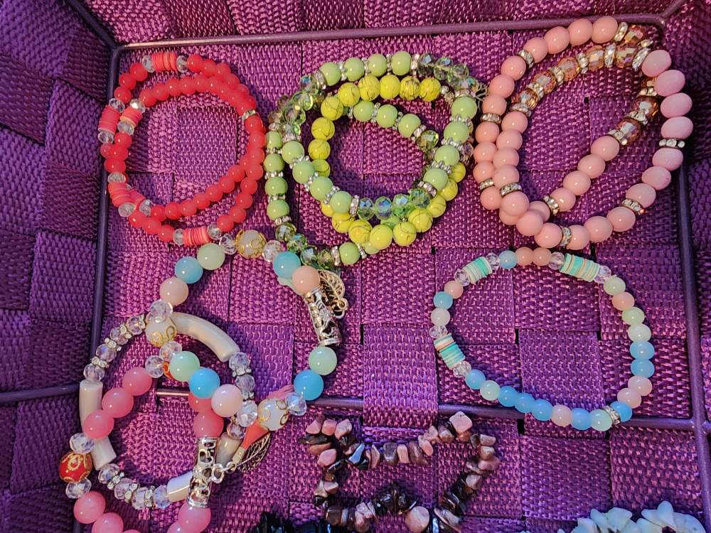 Free wrist beads thumbnail