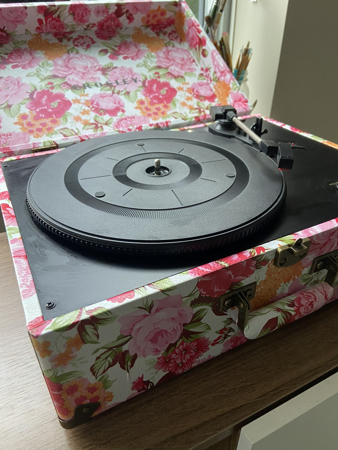 Crosley Portable rRecord Player thumbnail
