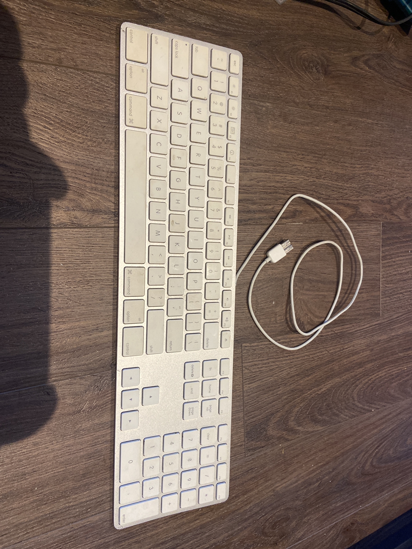 Apple keyboard thumbnail