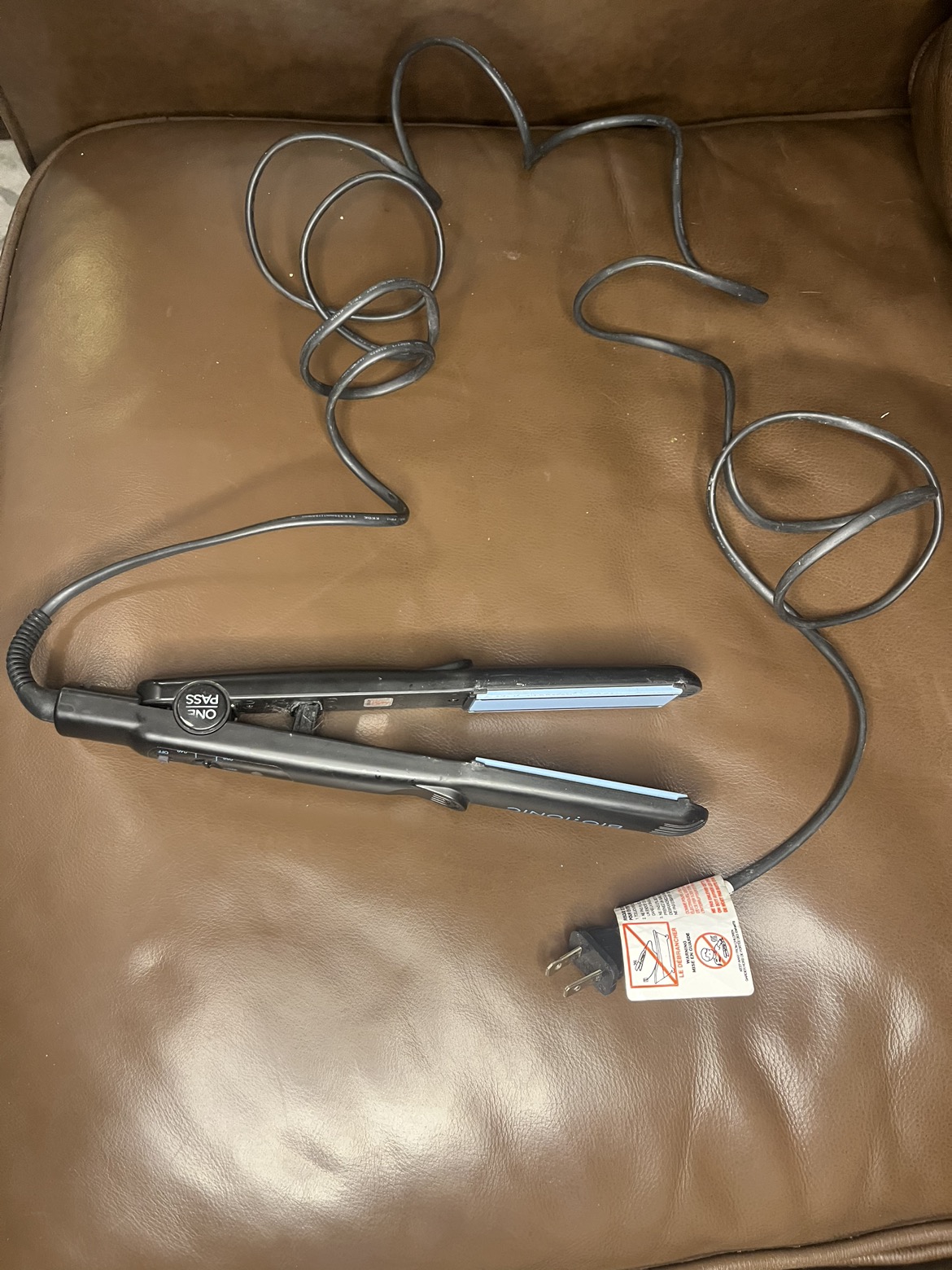 One Pass Hair Straightener EUC with temp control thumbnail