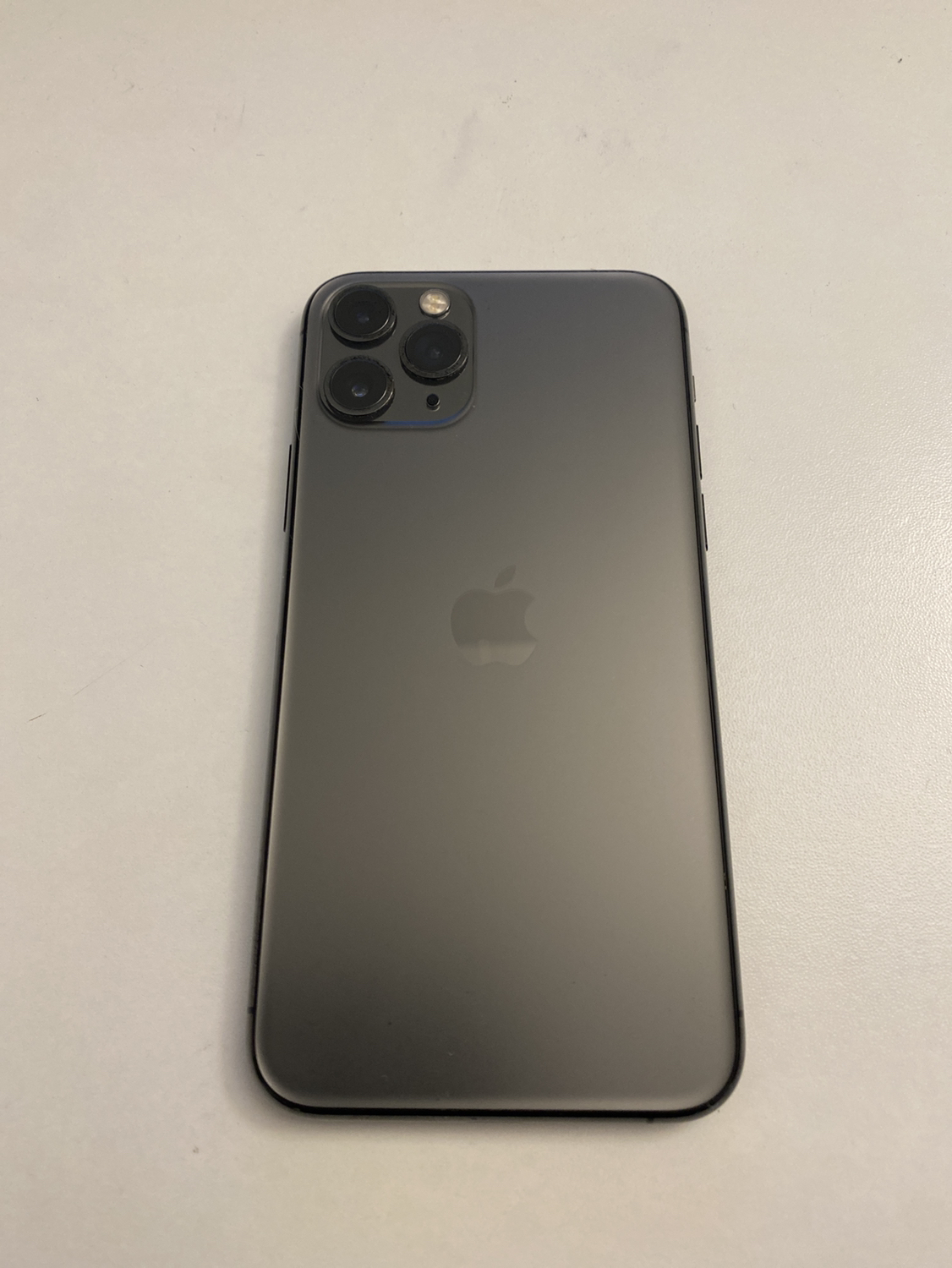 iPhone 11 Pro Unlocked - photo 2
