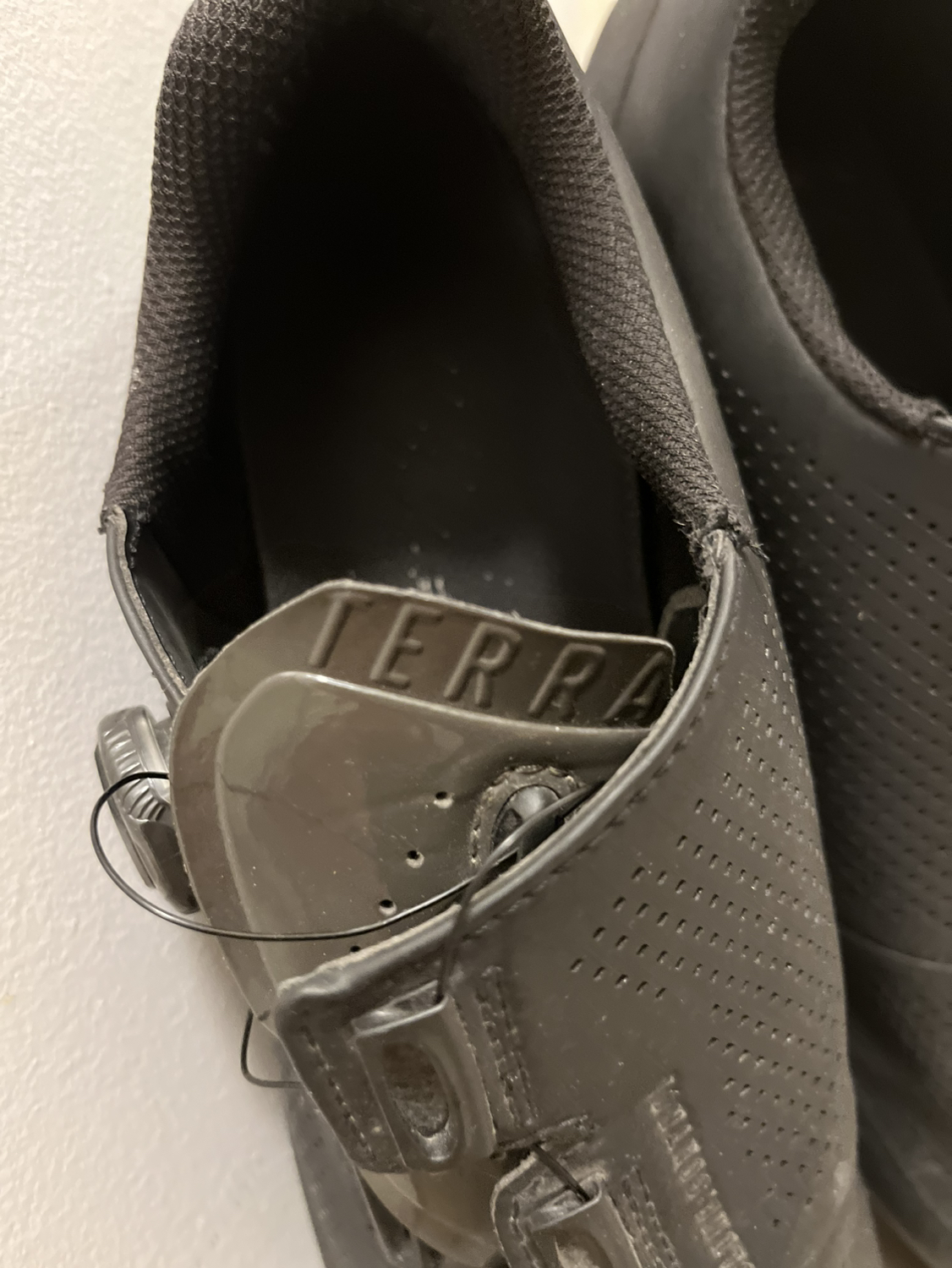 Cycling shoe 🚴‍♀️ image indicator(2)