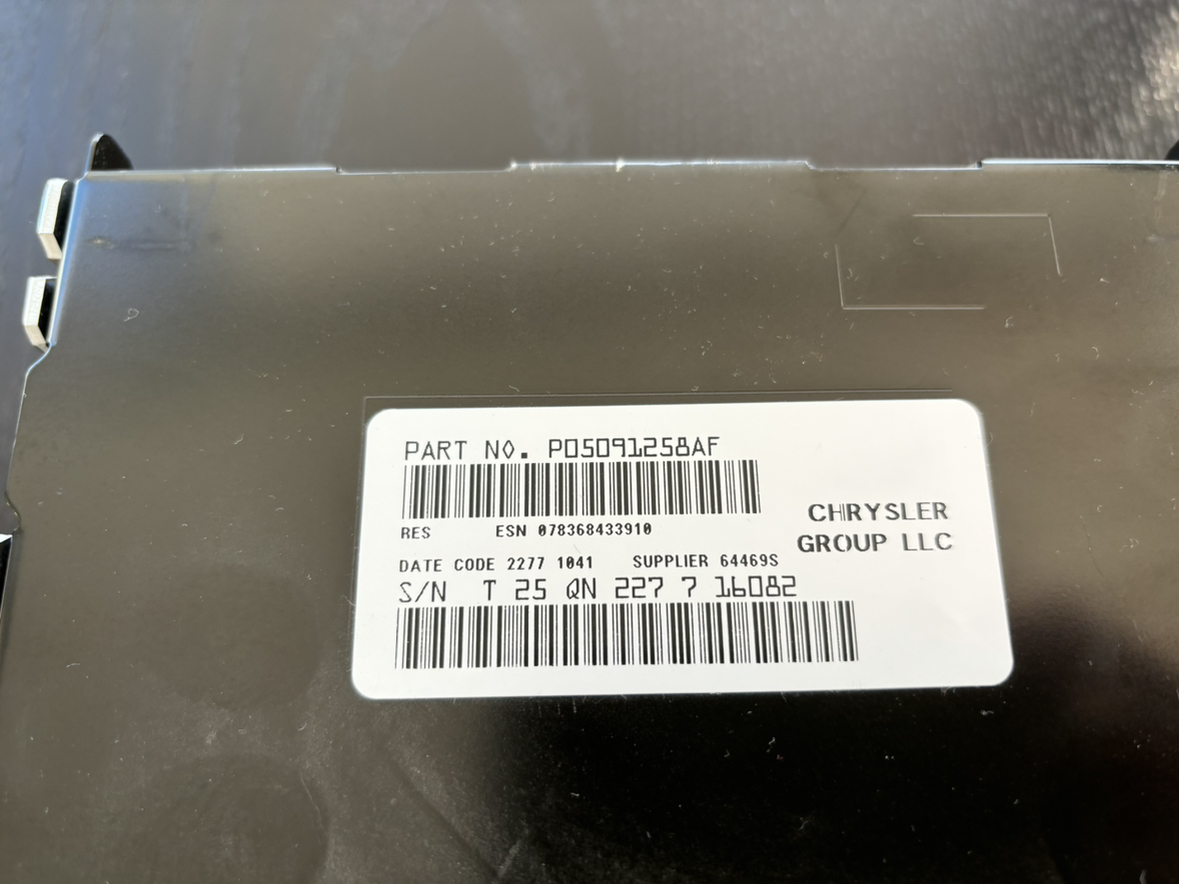 Chrysler Group OEM radio - photo 2