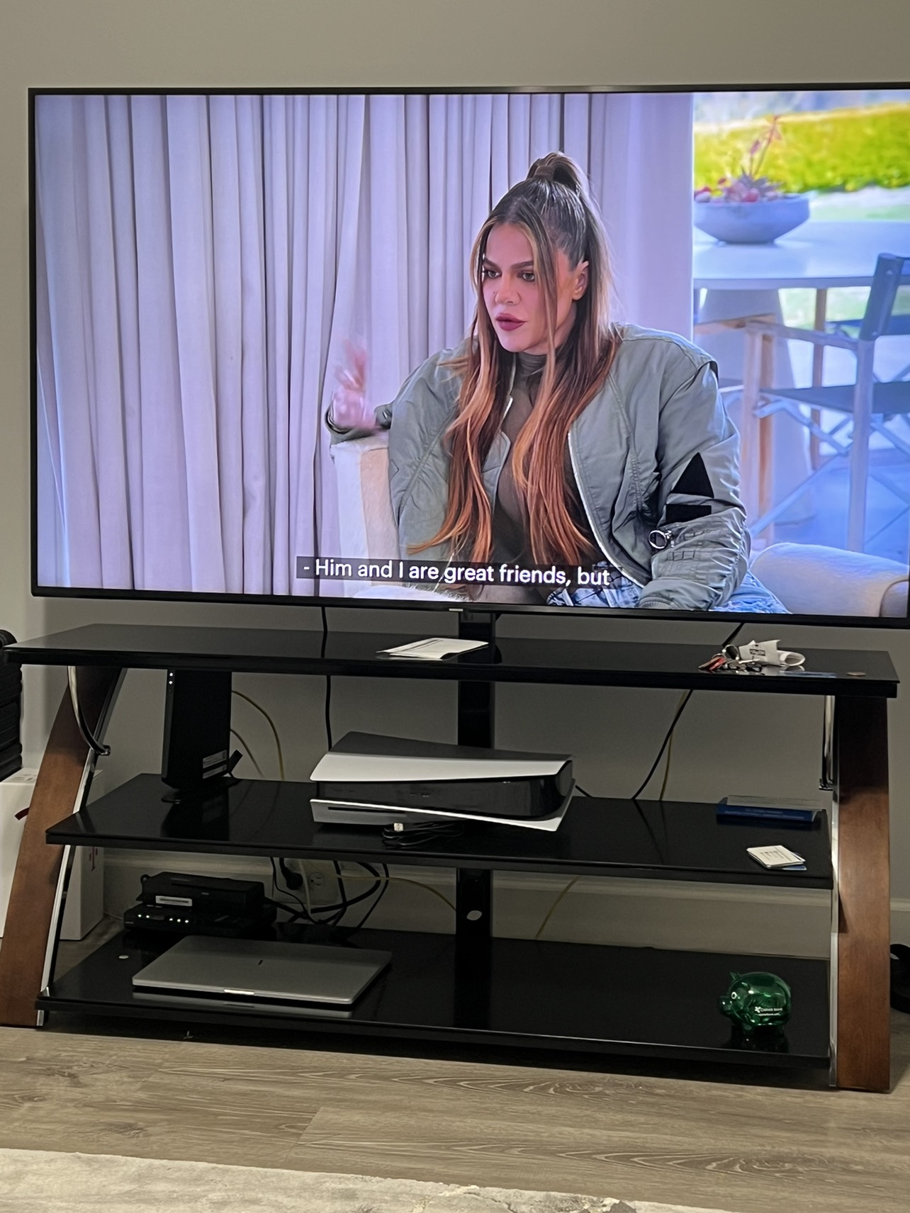 FREE TV STAND - photo 3