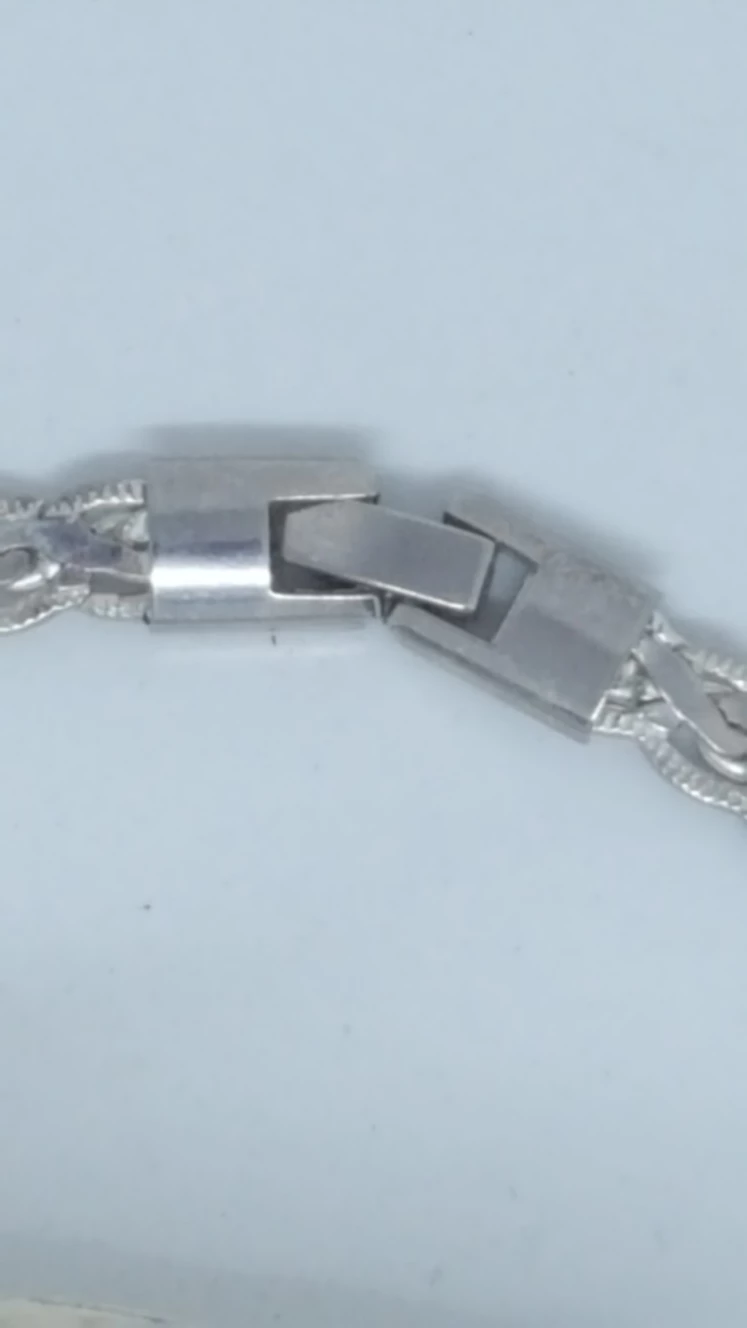 Silver Necklace & Single Bangle image indicator(3)