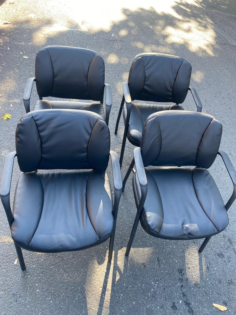 4 leather chairs - photo 2