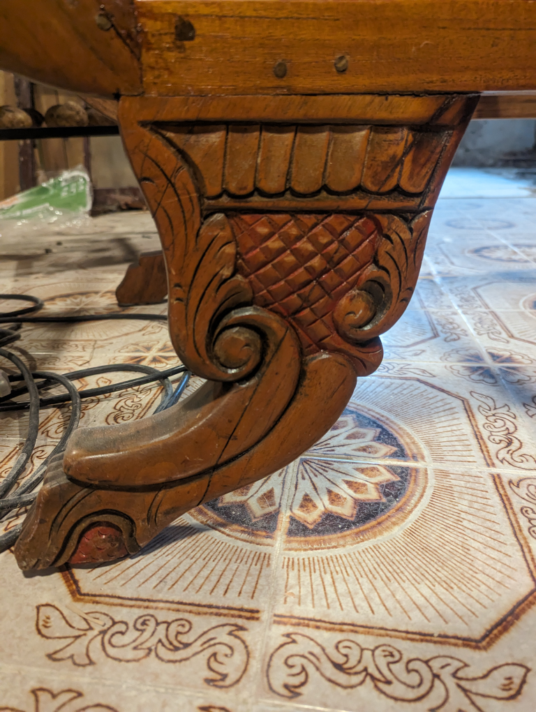 Antique wooden carved bench - needs repair and recane - photo 5