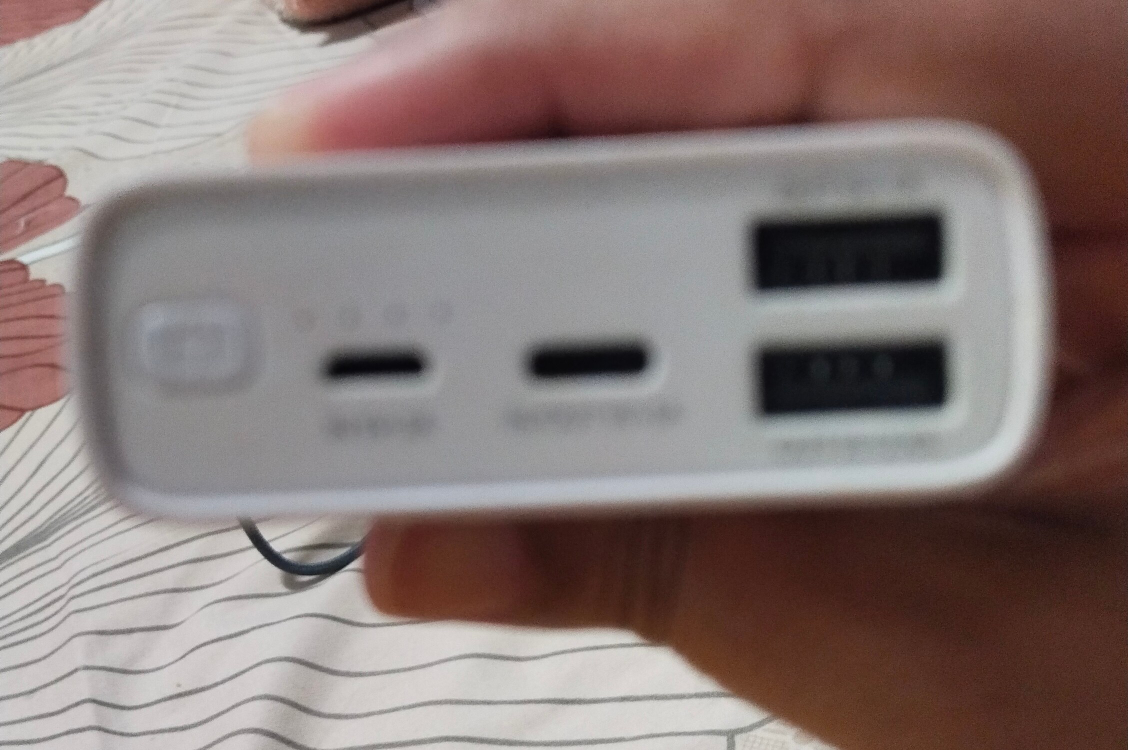 power bank - photo 3
