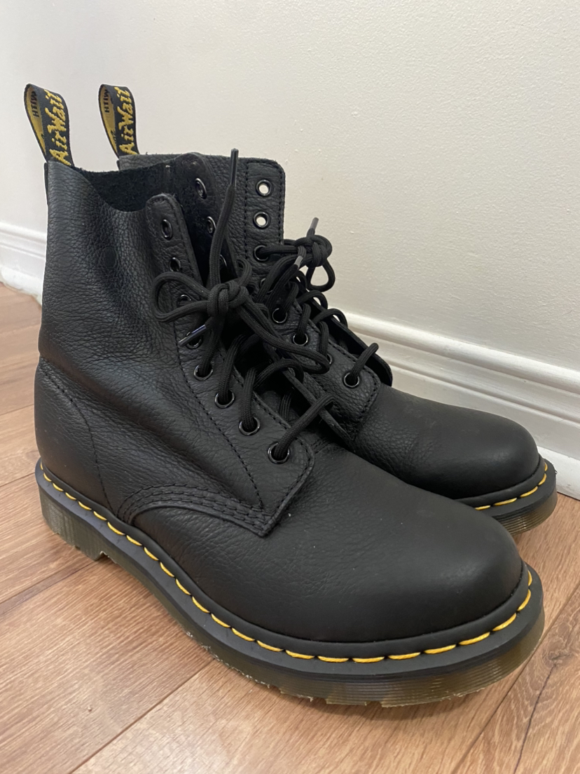 DOC MARTENS 1460 PASCAL LEATHER BOOTS | Like New | Women Size 9 - photo 2