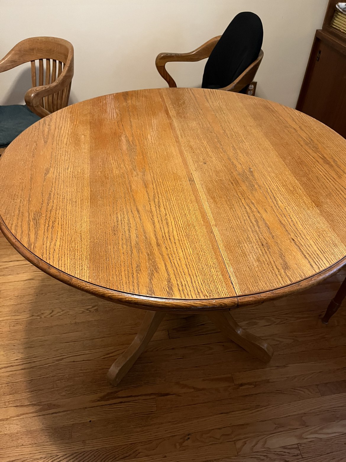 Solid wood Dinning table image indicator(2)